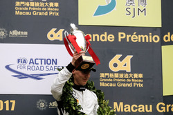 Podio: il terzo classificato Raffaele Marciello, Mercedes-AMG Team GruppeM Racing, Mercedes - AMG GT