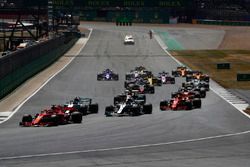 Start action, Sebastian Vettel, Ferrari SF71H, leads Valtteri Bottas, Mercedes AMG F1 W09