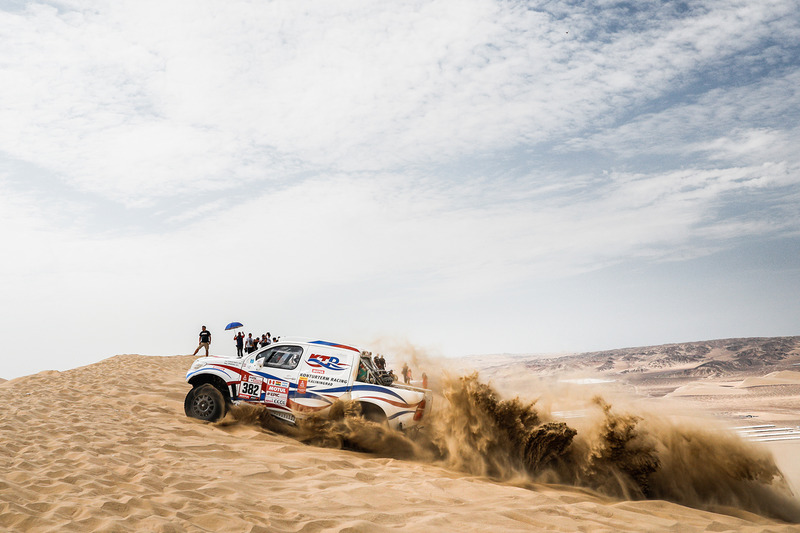 #382 Toyota: Ivan Shikhotarov, Oleg Uperenko