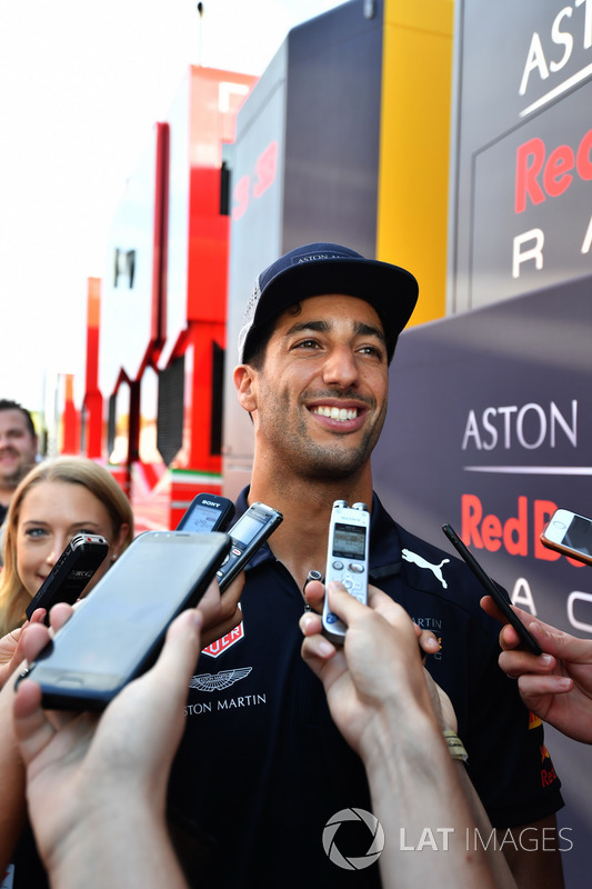 Daniel Ricciardo, Red Bull Racing talks with the media