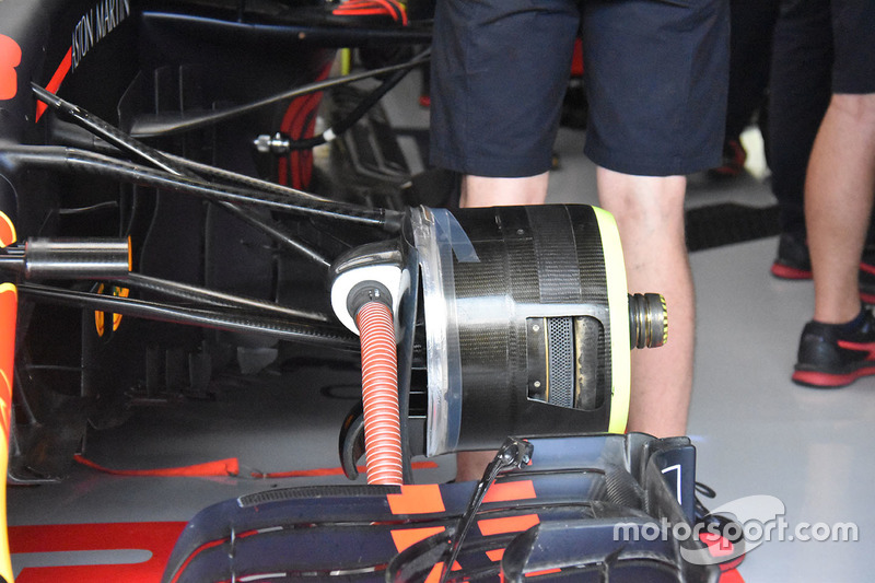 Red Bull Racing RB14 detalle del freno delantero