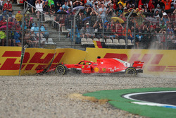 Sebastian Vettel, Ferrari SF71H crashes out of the race
