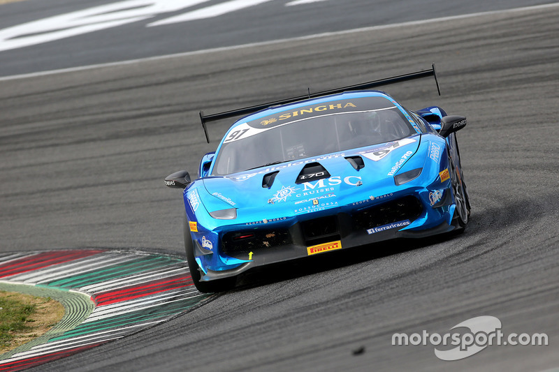 #97 Rossocorsa Ferrari 488: Tommaso Rocca