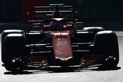Stoffel Vandoorne, McLaren MCL32, avec le Halo
