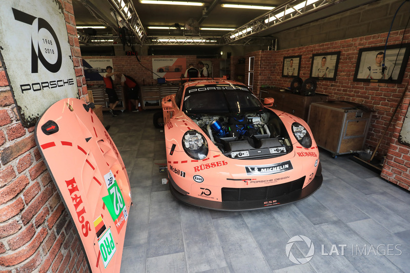 #92 Porsche GT Team Porsche 911 RSR