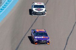 Denny Hamlin, Joe Gibbs Racing, Toyota Camry FedEx Freight, Kevin Harvick, Stewart-Haas Racing, Ford