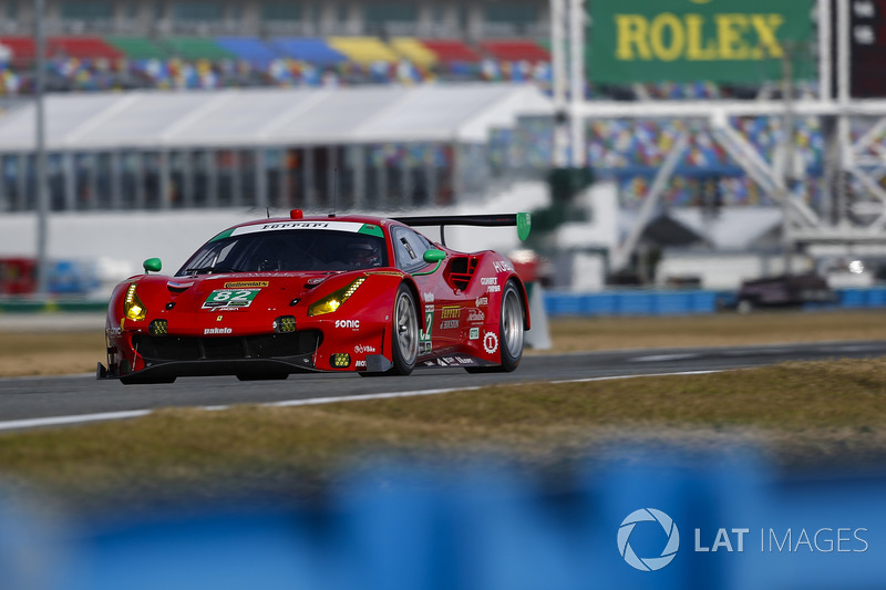 #82 Risi Competizione Ferrari 488 GT3, GTD: Ricardo Perez de Lara, Martin Fuentes, Santiago Creel, M