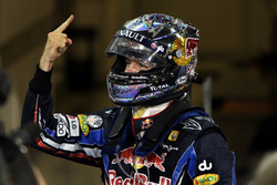 Yarış galibi ve Dünya Şampiyonu Sebastian Vettel, Red Bull Racing