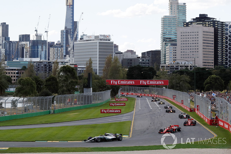 Salida: Lewis Hamilton, Mercedes-AMG F1 W09 EQ Power