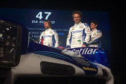 I piloti Roberto Lacorte, Giorgio Sernagiotto e Andrea Belicchi con la Dallara Gibson LMP2