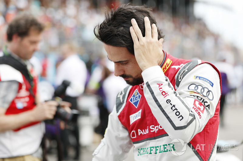 Lucas di Grassi, Audi Sport ABT Schaeffler, on the grid