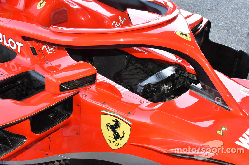 Detalle de la cabina del Ferrari SF71H