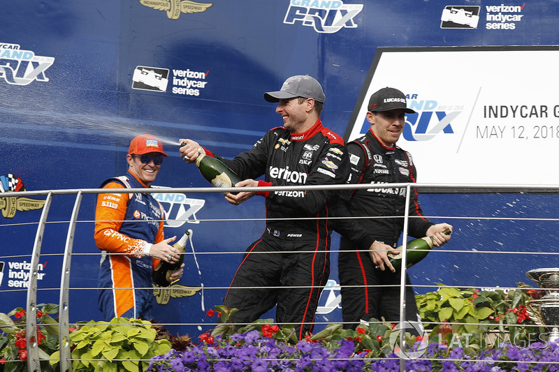 Scott Dixon, Chip Ganassi Racing Honda, Will Power, Team Penske Chevrolet, Robert Wickens, Schmidt Peterson Motorsports Honda, podium, champagne