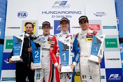 Podium: John McGill, Renningnieur HitechGP, 2. Joel Eriksson, Motopark, Dallara F312 - Volkswagen; 1