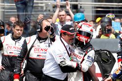 #5 Toyota Racing Toyota TS050 Hybrid: Kazuki Nakajima with Rob Leupen, Toyota Motorsport after the checkered flag