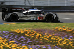 #2 Porsche Team Porsche 919 Hybrid: Romain Dumas, Neel Jani, Marc Lieb