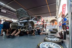 Обслуживание автомобиля Алексея Лукьянюка и Алексея Арнаутова, Ford Fiesta R5, Ралли Ипр