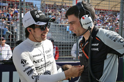 Sergio Perez, Sahara Force India F1 on the grid with Tim Wright, Sahara Force India F1 Team Race Eng