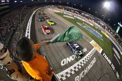 Start: Denny Hamlin, Joe Gibbs Racing Toyota leads