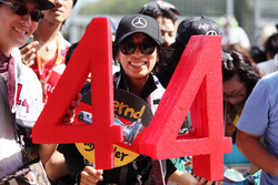 Уболівальник Льюїса Хемілтона, Mercedes AMG F1
