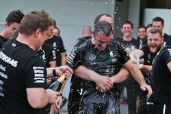 Tony Walton, Mercedes AMG F1 celebrates the constructors' title with the team