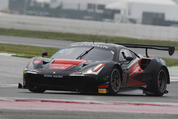 #11 Kessel Racing Ferrari 488 GT3: Michal Broniszewski, Giacomo Piccini