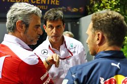 Maurizio Arrivabene, Ferrari, Teamchef; Toto Wolff, Mercedes AMG F1, Motorsportchef;Christian Horner