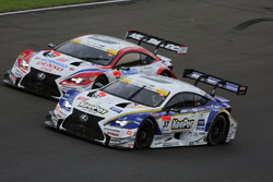 #37 KeePer TOM'S RC Fと#39 DENSO KOBELCO SARD RC F