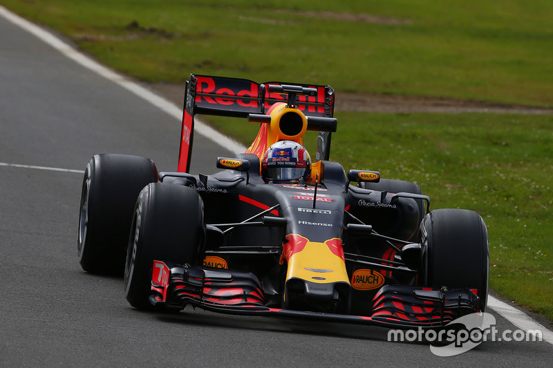 Pierre Gasly, Red Bull Racing RB12, Testfahrer