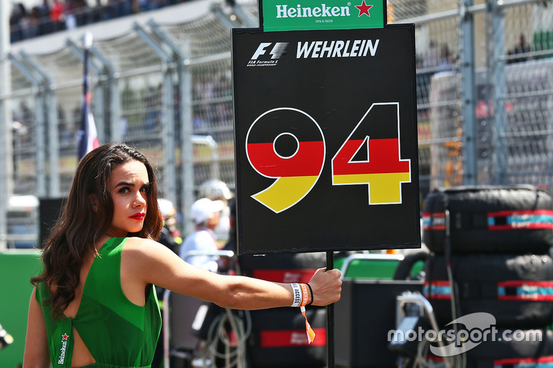 Chica de la parrilla de Pascal Wehrlein, Manor Racing
