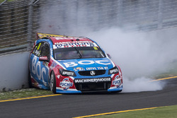 Unfall: Jason Bright, Brad Jones Racing, Holden