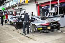 #88 Proton Competition Porsche 911 RSR: Klaus Bachler, Gianluca Roda, Christian Ried