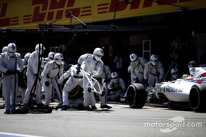 Felipe Massa, Williams FW38, maakt een pitstop