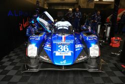 #36 Signatech Alpine A460: Gustavo Menezes, Nicolas Lapierre, Stéphane Richelmi