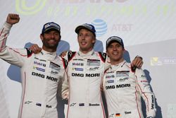 Podium: Race winners #1 Porsche Team Porsche 919 Hybrid: Mark Webber, Brendon Hartley, Timo Bernhard