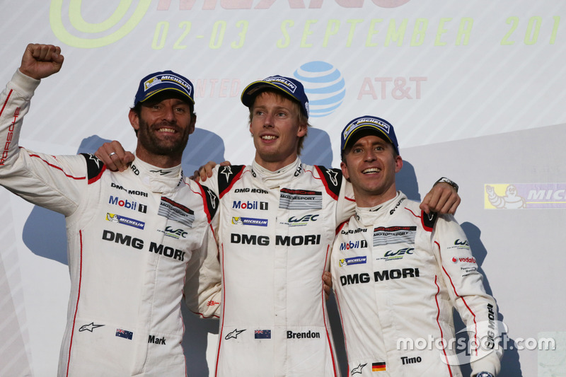 Podium: Sieger #1 Porsche Team, Porsche 919 Hybrid: Mark Webber, Brendon Hartley, Timo Bernhard