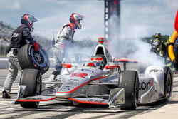 Will Power, Team Penske Chevrolet, pit action