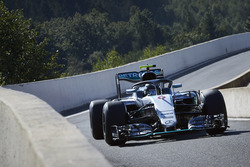 Nico Rosberg, Mercedes AMG F1 W07 Hybrid met de halo