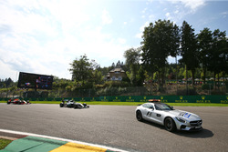 Nico Rosberg, Mercedes AMG F1 W07 Hybrid leads behind the FIA Safety Car