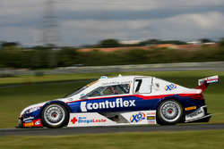 Carro de Sérgio Jimenez e Beto Cavaleiro