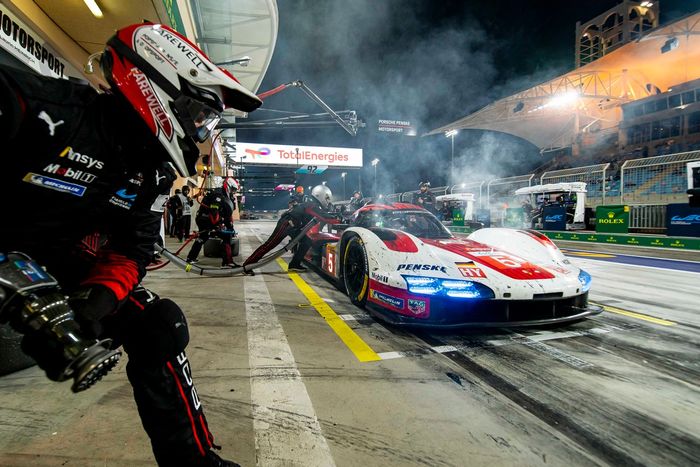 #5 Porsche Penske Motorsport Porsche 963: Julien Andlauer, Michael Christensen, Nico Muller