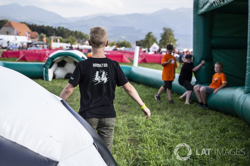 Des fans sur le site du Grand Prix
