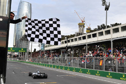 Ganador, Lewis Hamilton, Mercedes-AMG F1 W09 EQ Power+