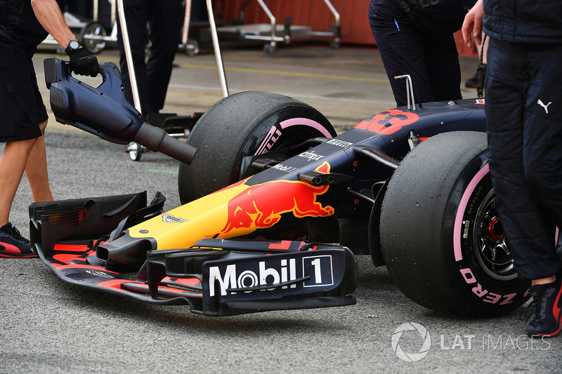 Technikai képcsomag Barcelonából - F1 2018 - kedd