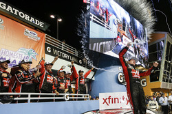 Winner Cole Custer, Stewart-Haas Racing Ford