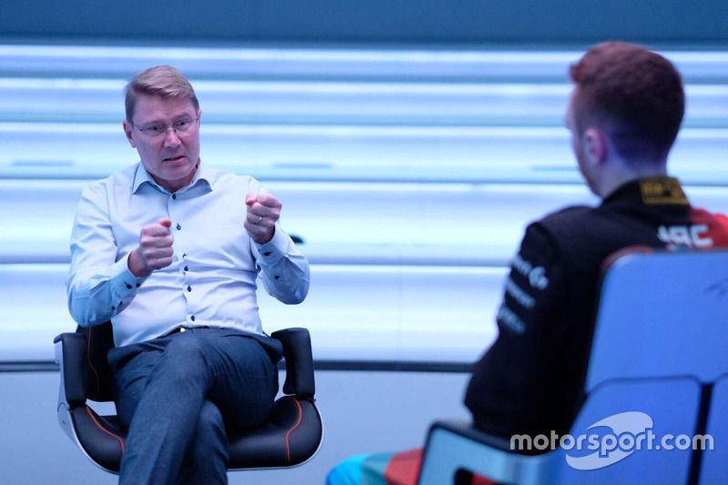 Mika Hakkinen with McLaren World's Fastest Gamer participant