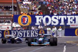 Михаэль Шумахер, Benetton B194 Ford, и Дэймон Хилл, Williams FW16B Renault