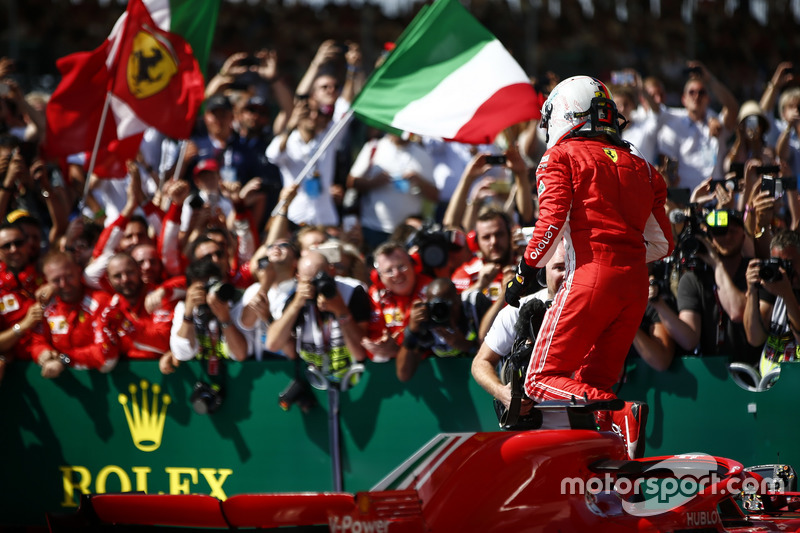 Sebastian Vettel, Ferrari, festeggia nel parco chiuso