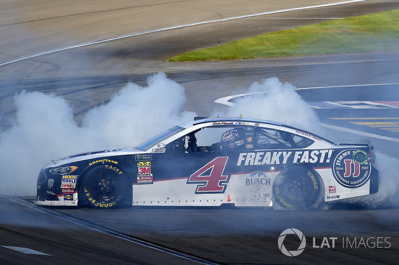 Pemenang balapan, Kevin Harvick, Stewart-Haas Racing, Ford