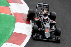 Jenson Button, McLaren MP4-31